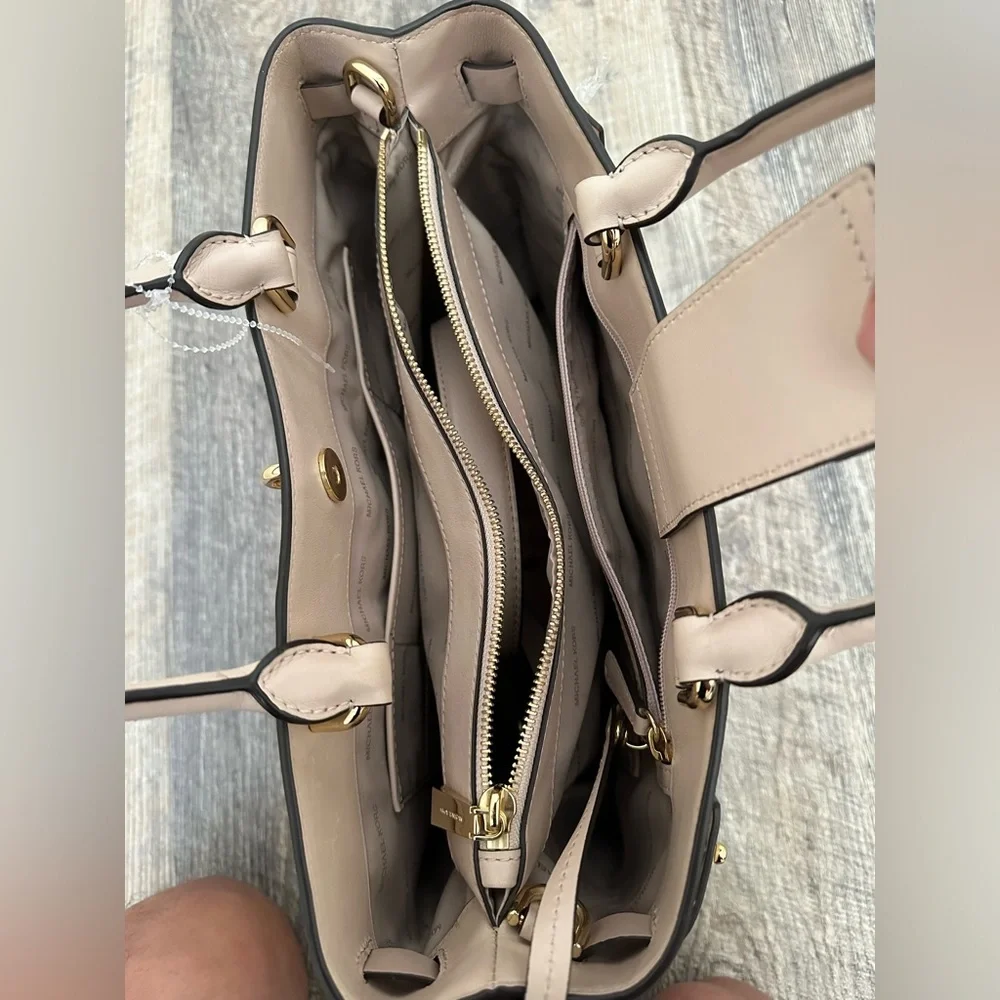 Michael Kors Satchel NWOT! - Picture 5 of 15
